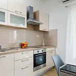 Apartment Lusani *