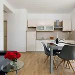 Lusani * Split