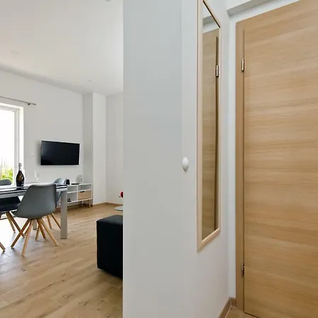 Lusani Apartmán *