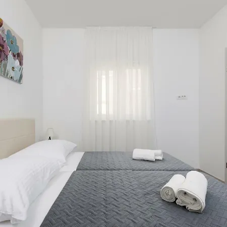 Lusani Apartamento