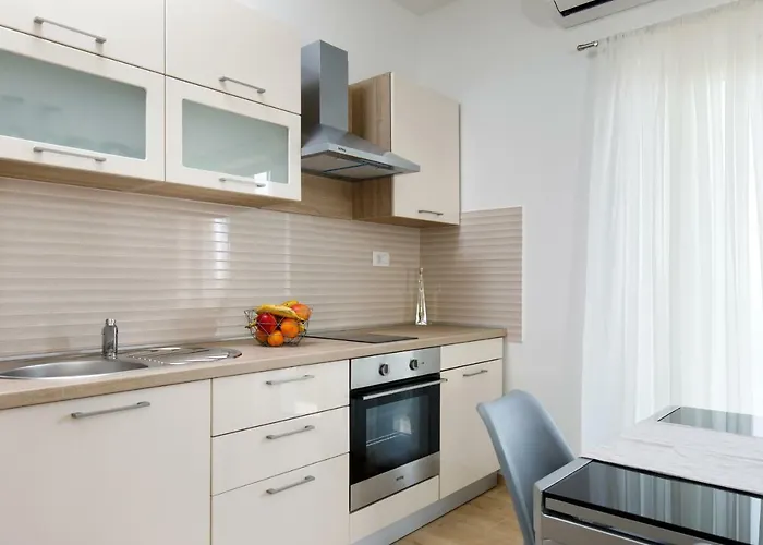 Апартаменти Lusani *