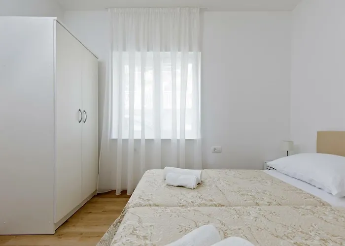 Апартаменти Lusani Спліт