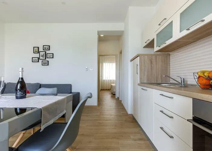 Апартаменти Lusani